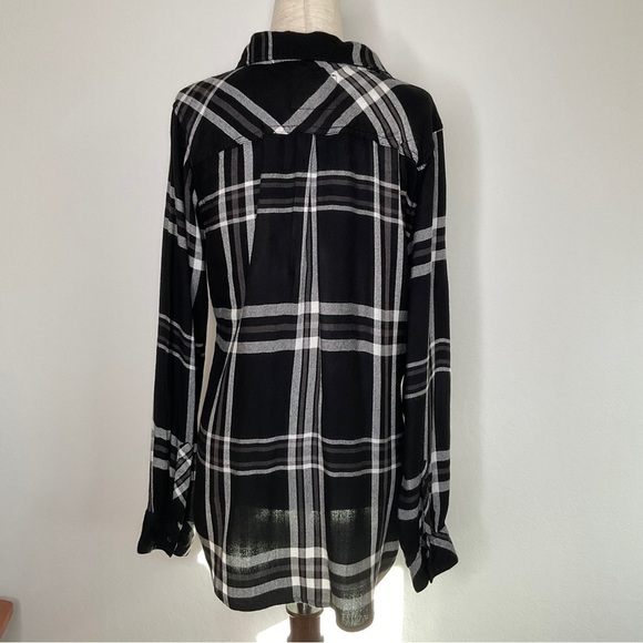 Rails Hunter Plaid Button-Front Shirt Black and White - Picture 6 of 15
